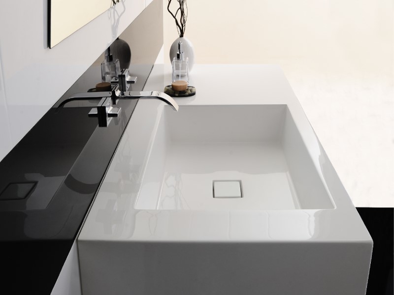 Bathroom Design i-Spa ผลิตภัณฑ์ตู้เฟอร์นิเจอร์ ตู้เก็บของ อ่างล้างหน้าในห้องน้ำ