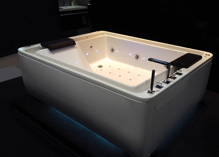 Awaken Freestand Overflow Bathtubs